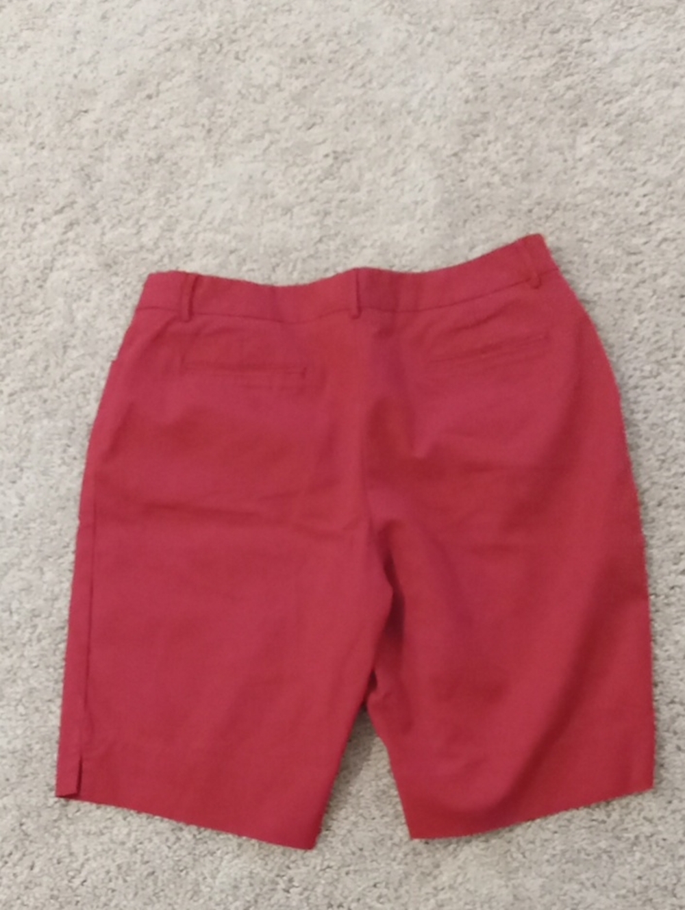 Ellen Tracy Coral-Red Tailored Bermuda Shortssize 10 Like New
